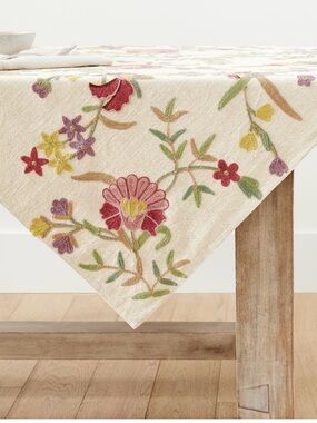 Pottery Barn Liana Crewel Embroidered Cotton/Linen Table Throw NWT 50” x 50”